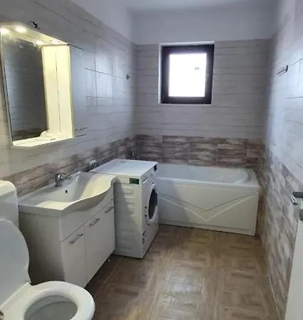 Lejlighed Cu 2 Militari Resident *