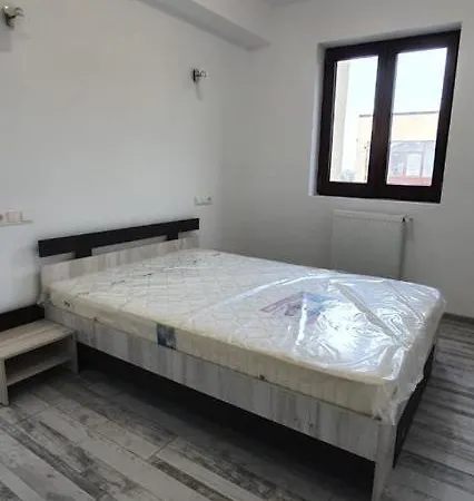 Cu 2 Militari Resident Lejlighed *